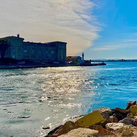 Tropical Duplex : Bord De + Piscine Apartment